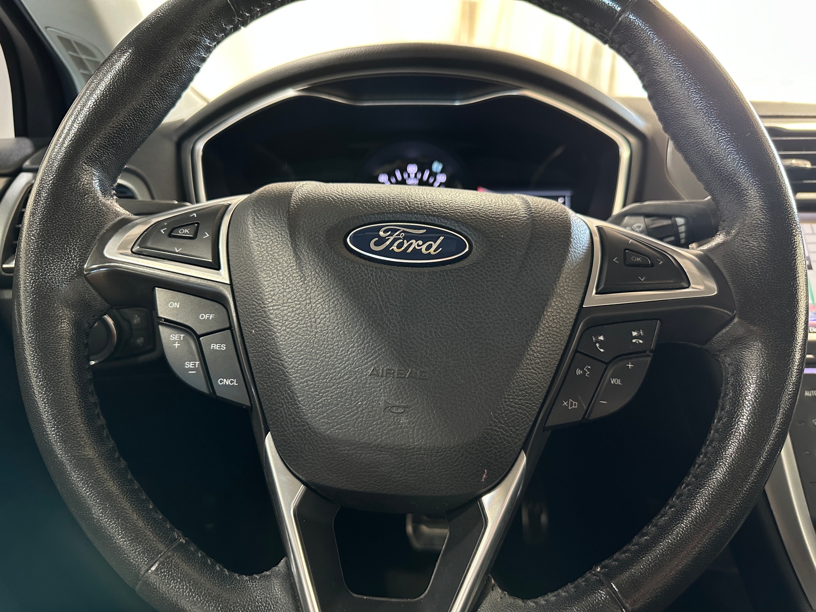 Thumbnail: 2015 Ford Fusion - 4