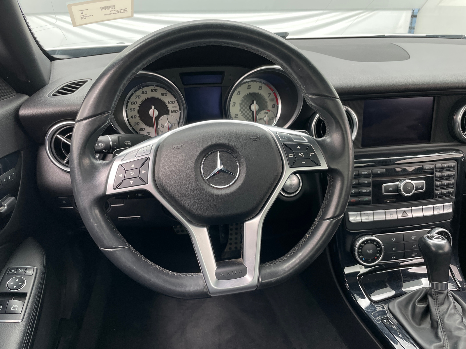 Thumbnail: 2015 Mercedes-Benz SLK - 4