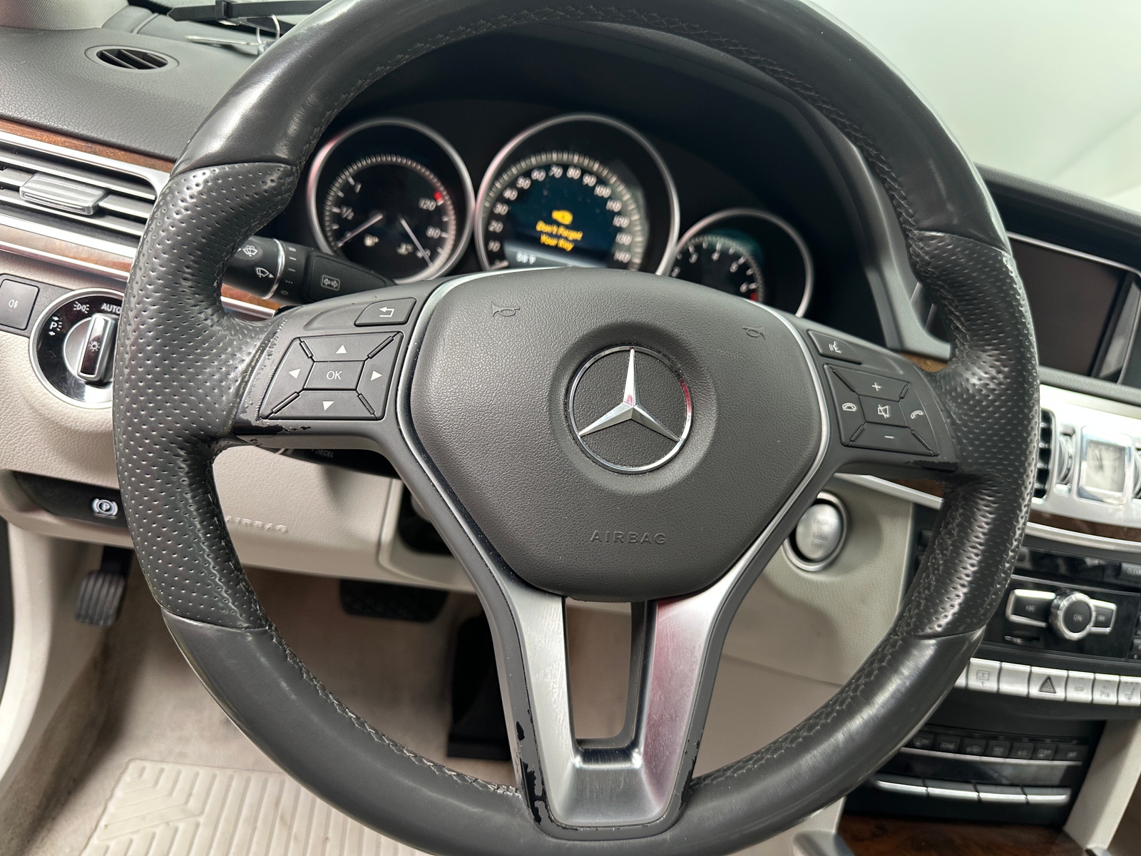 Thumbnail: 2015 Mercedes-Benz E-Class - 4