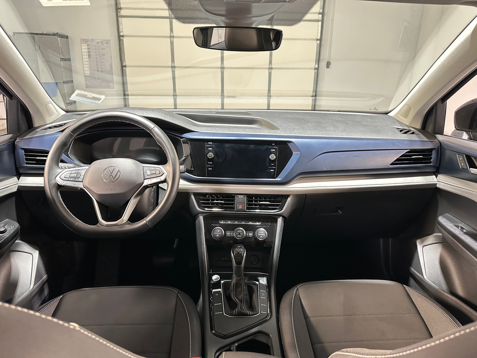 Thumbnail: 2024 Volkswagen Taos - 3