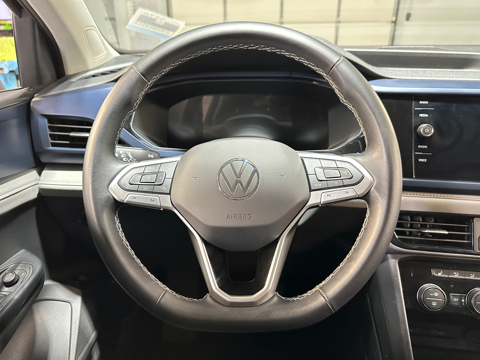 Thumbnail: 2024 Volkswagen Taos - 5