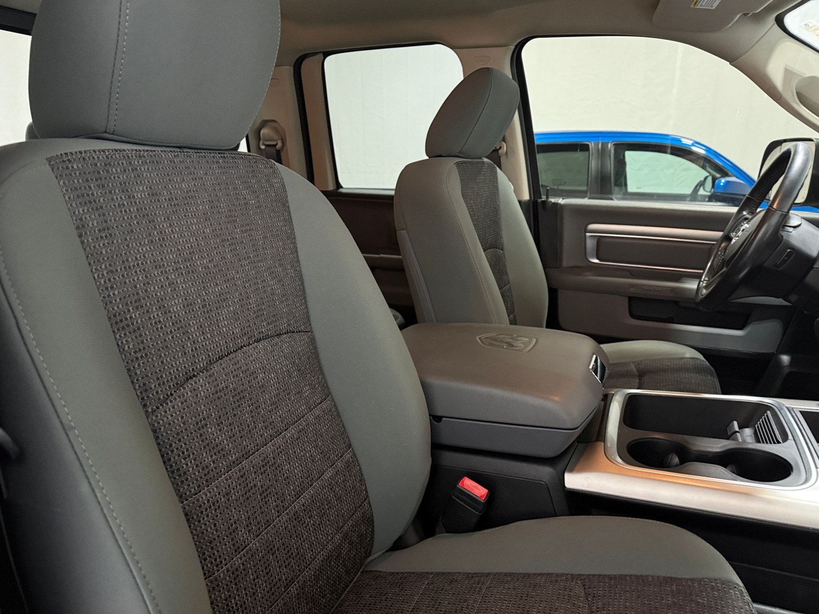 Thumbnail: 2020 RAM 1500 Classic - 2