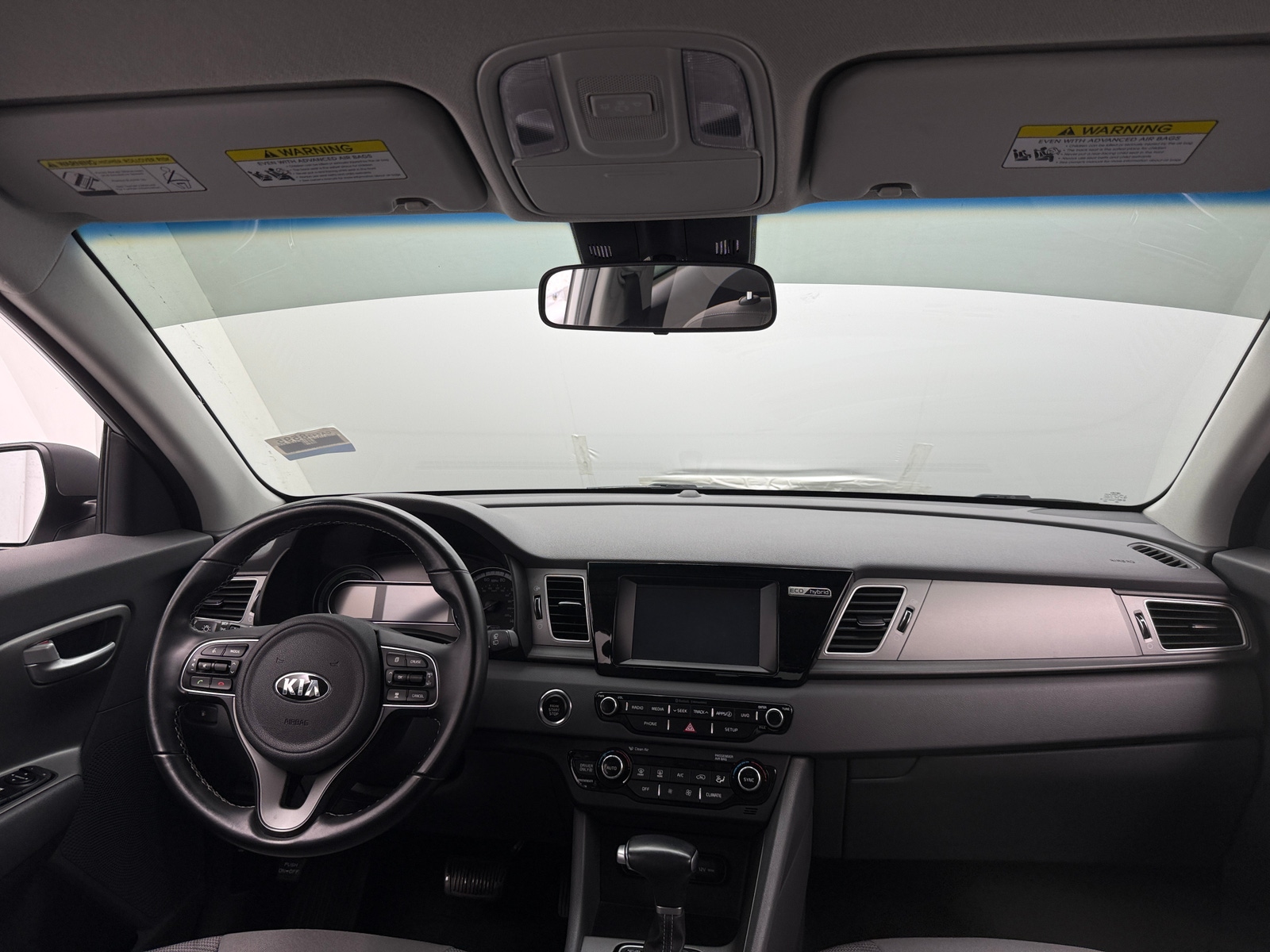 Thumbnail: 2018 Kia Niro - 3