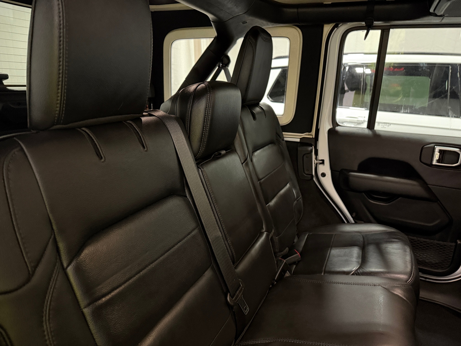 Thumbnail: 2019 Jeep Wrangler - 5