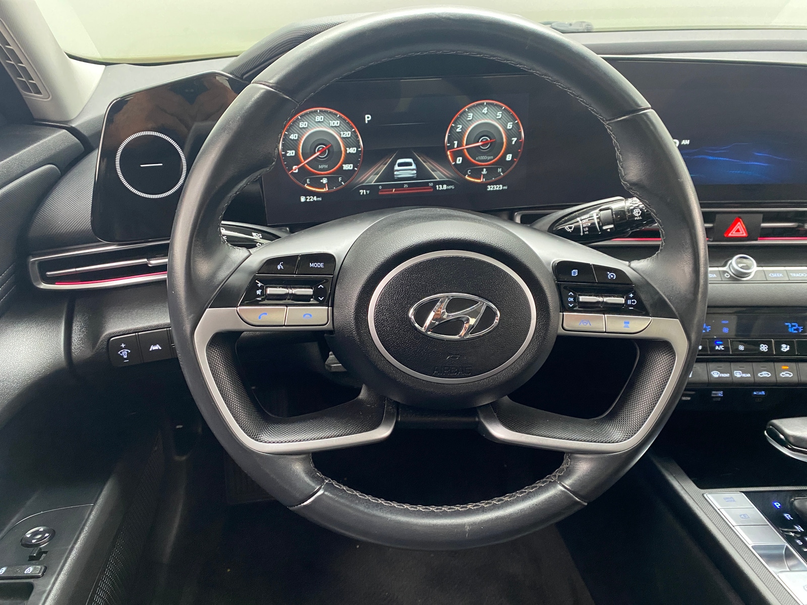 Thumbnail: 2023 Hyundai Elantra - 4