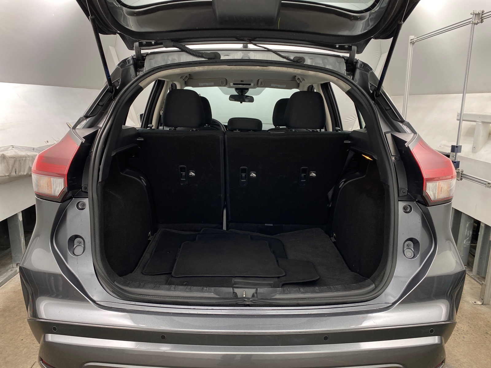 Thumbnail: 2024 Nissan Kicks - 7