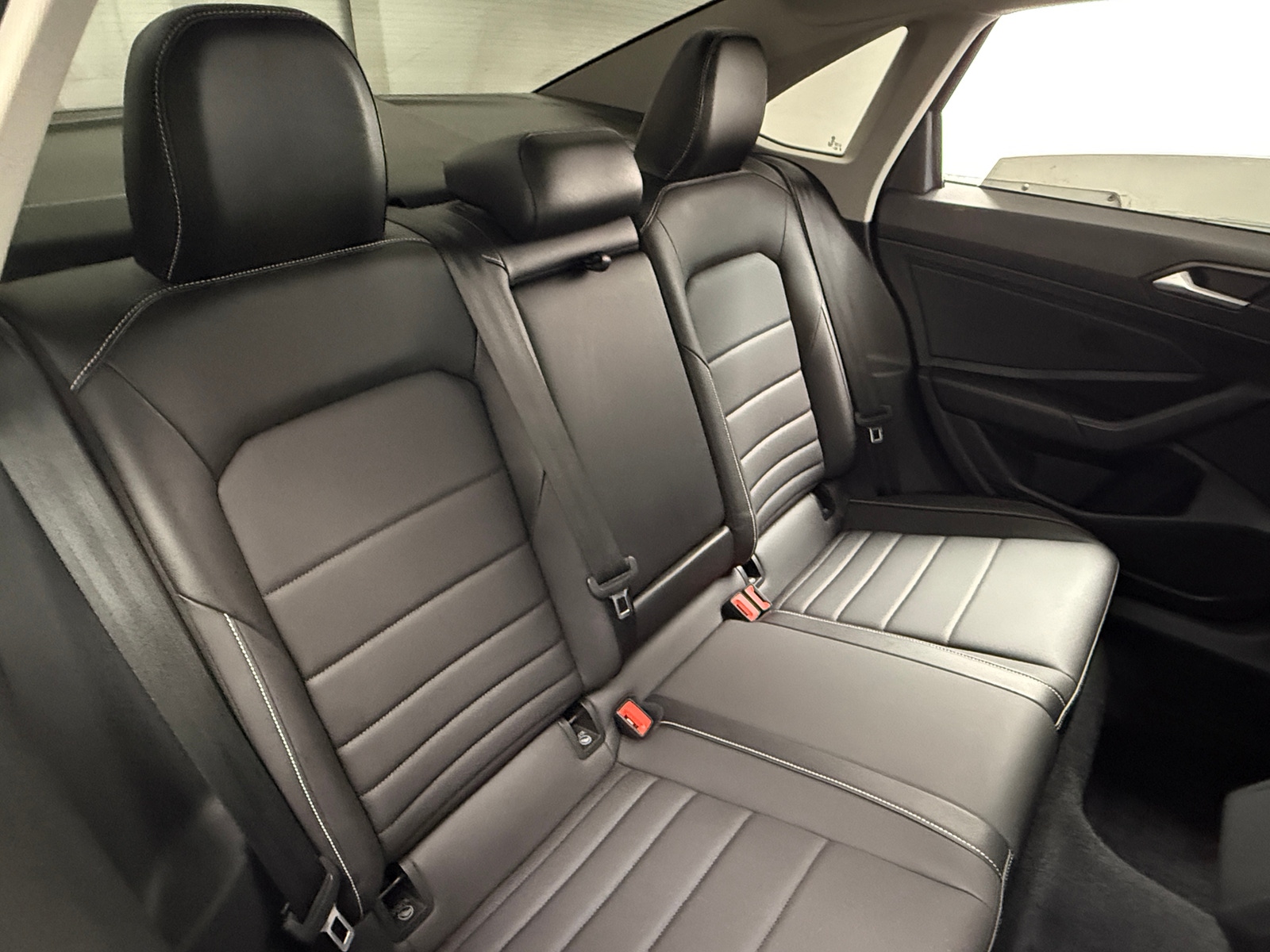 Thumbnail: 2022 Volkswagen Jetta - 5