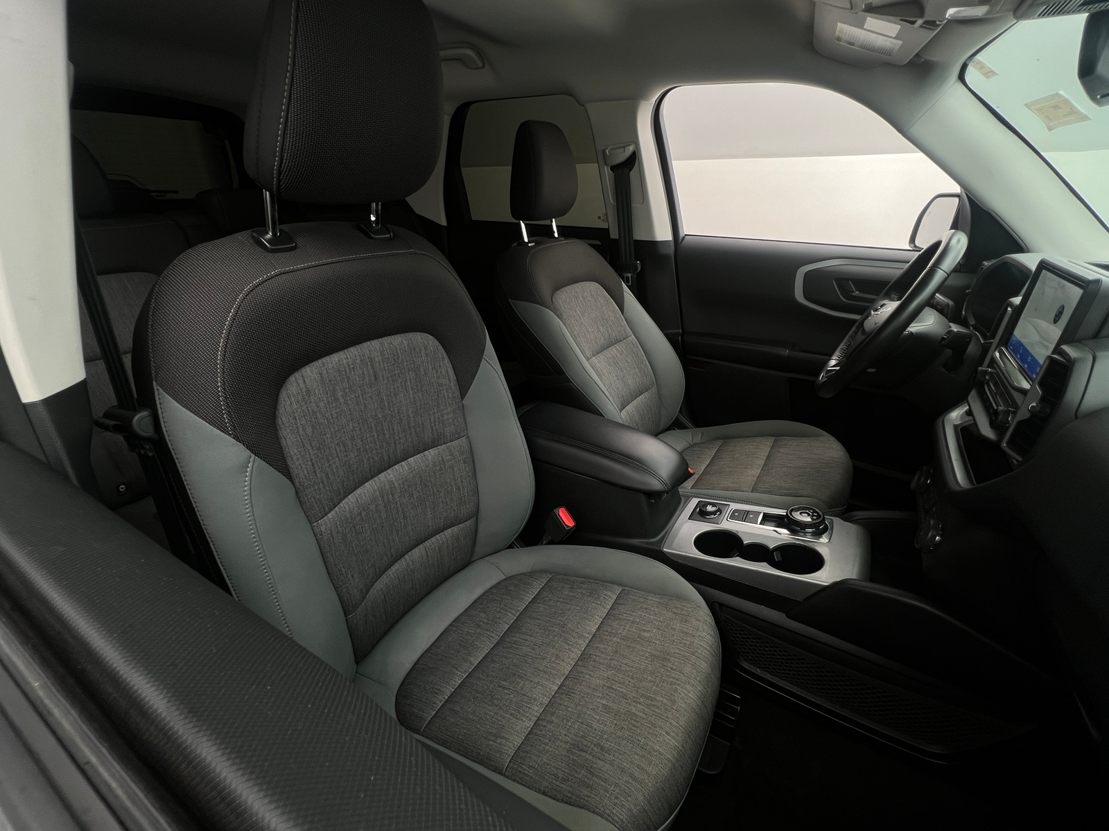 Thumbnail: 2022 Ford Bronco Sport - 2