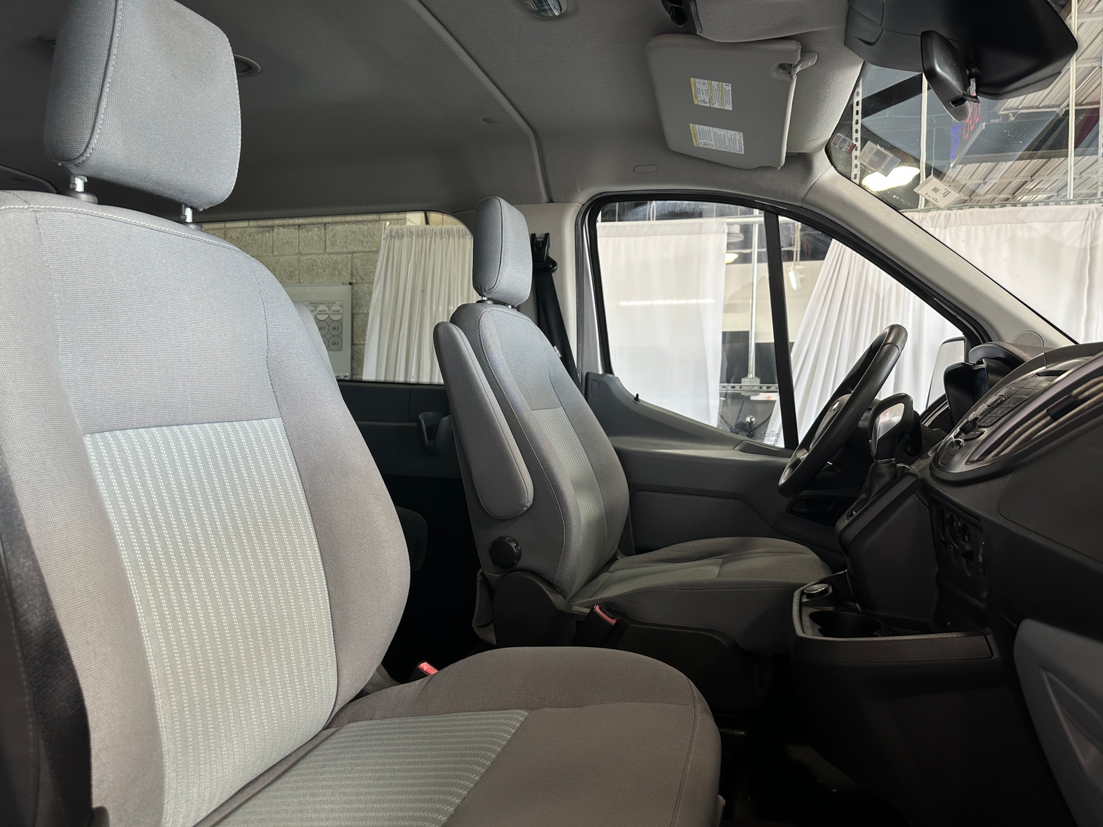 Thumbnail: 2017 Ford Transit Series - 2