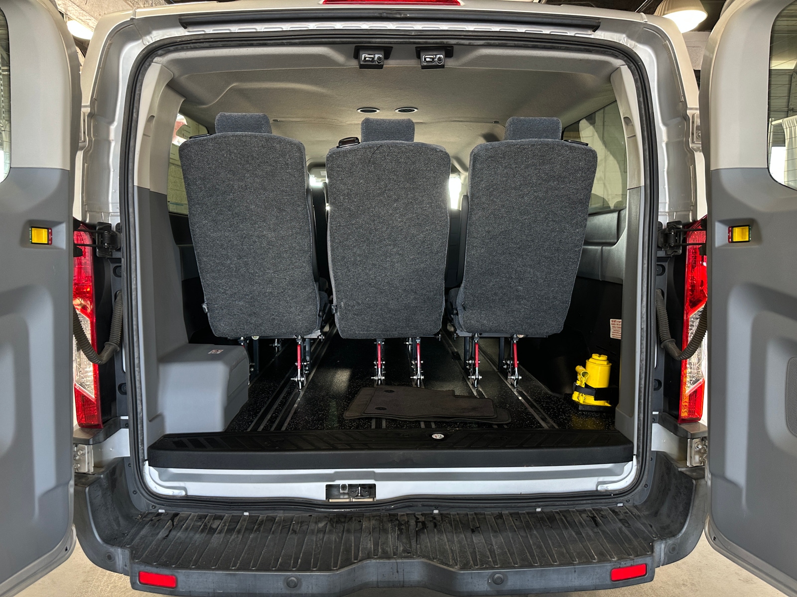 Thumbnail: 2017 Ford Transit Series - 7