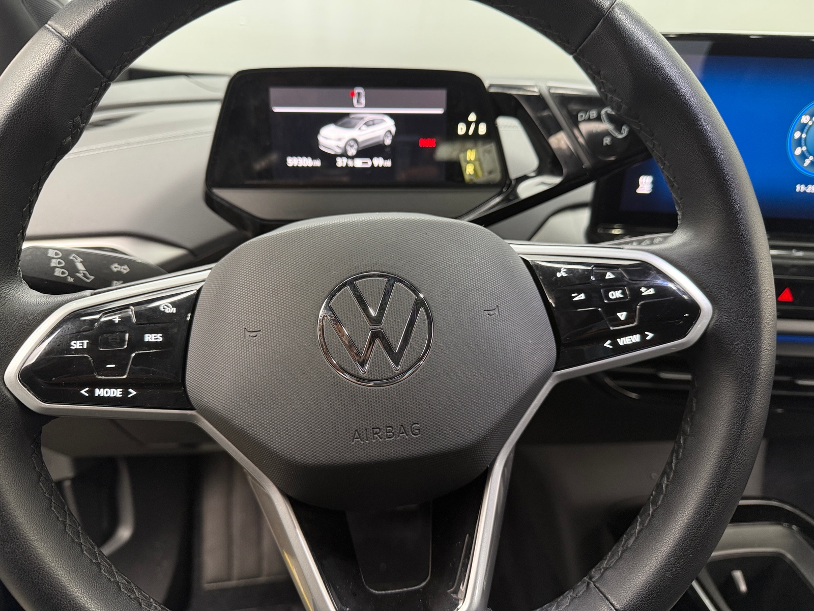 Thumbnail: 2023 Volkswagen ID.4 - 4