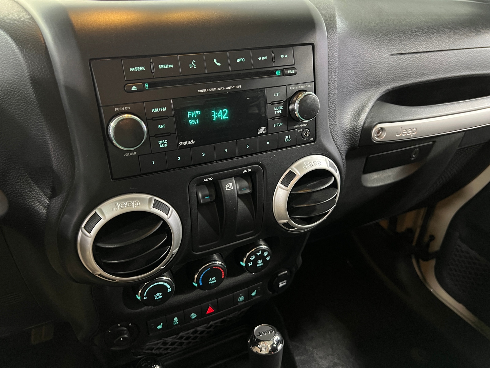 Thumbnail: 2017 Jeep Wrangler - 4