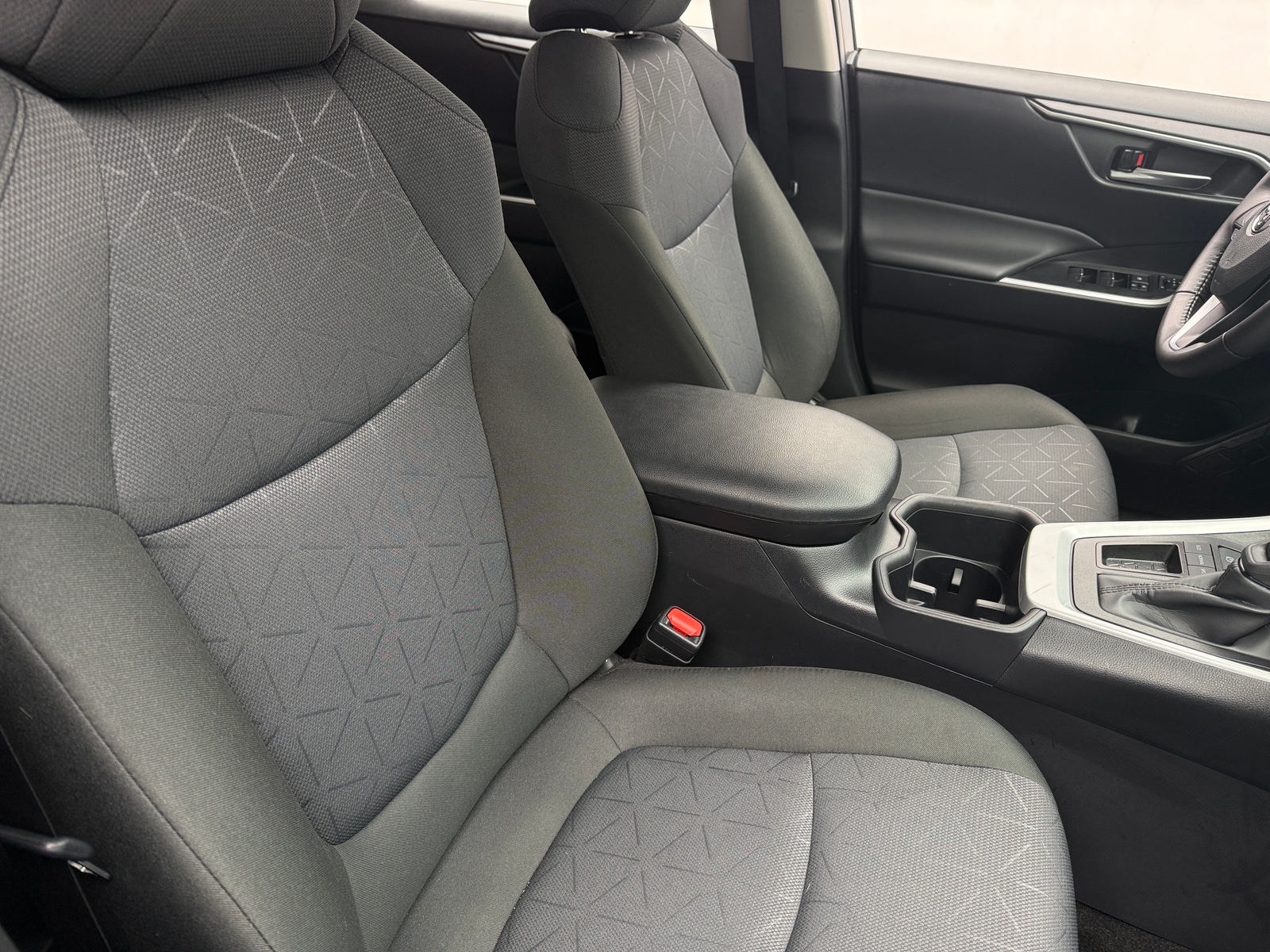 Thumbnail: 2025 Toyota RAV4 - 2