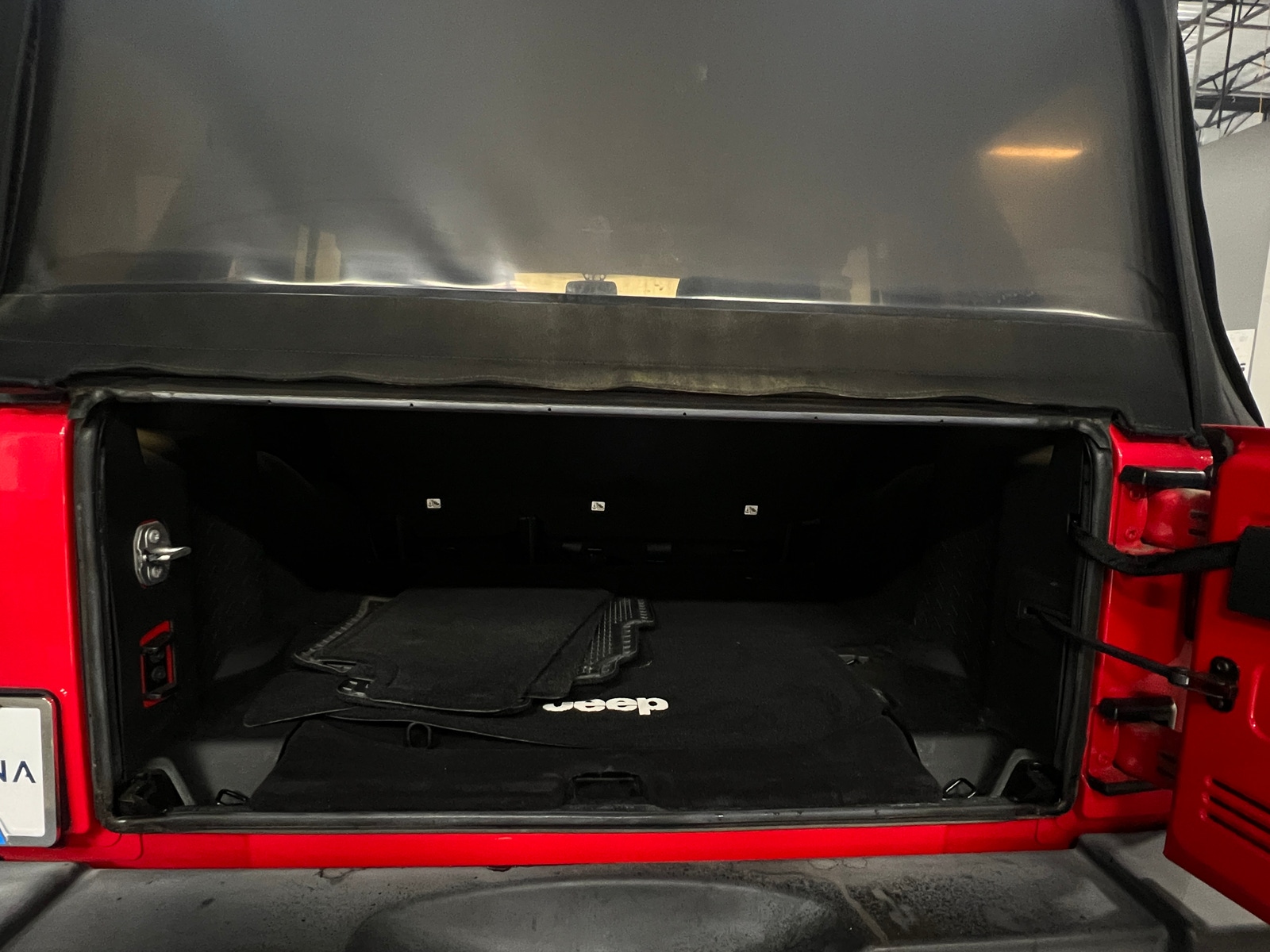 Thumbnail: 2017 Jeep Wrangler - 7