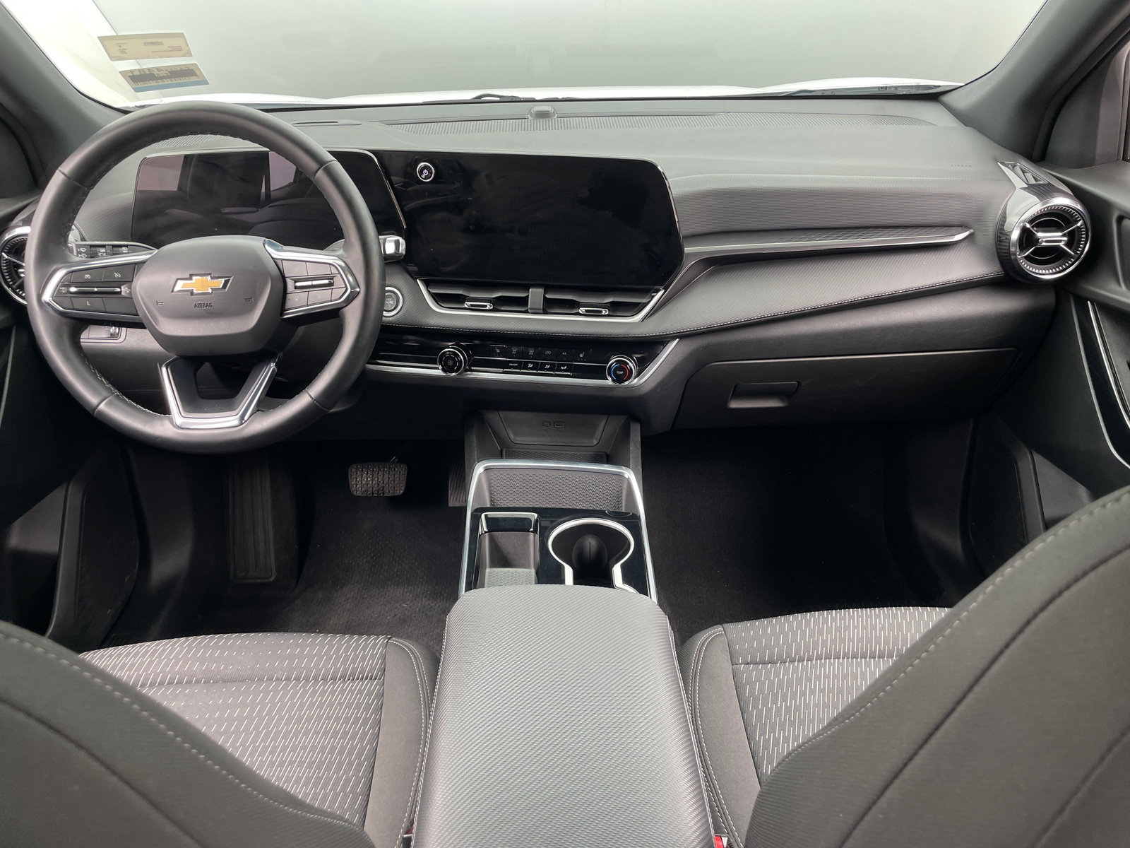 Thumbnail: 2025 Chevrolet Equinox - 3