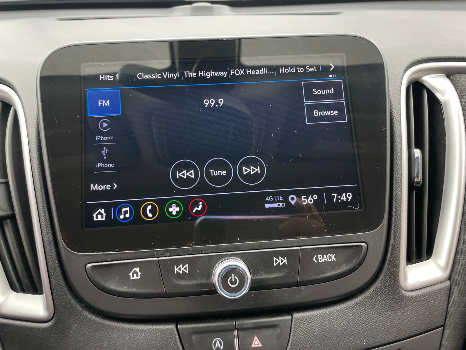 Thumbnail: 2022 Chevrolet Malibu - 4