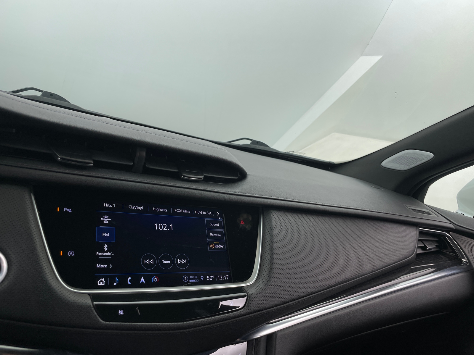 Thumbnail: 2022 Cadillac XT5 - 3