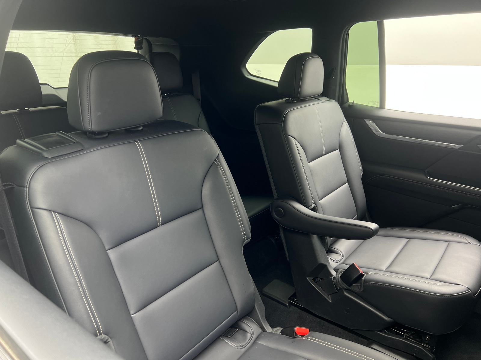 Thumbnail: 2024 GMC Acadia - 6