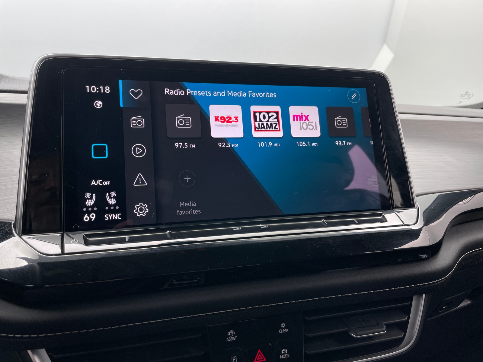 Thumbnail: 2025 Volkswagen Atlas - 3