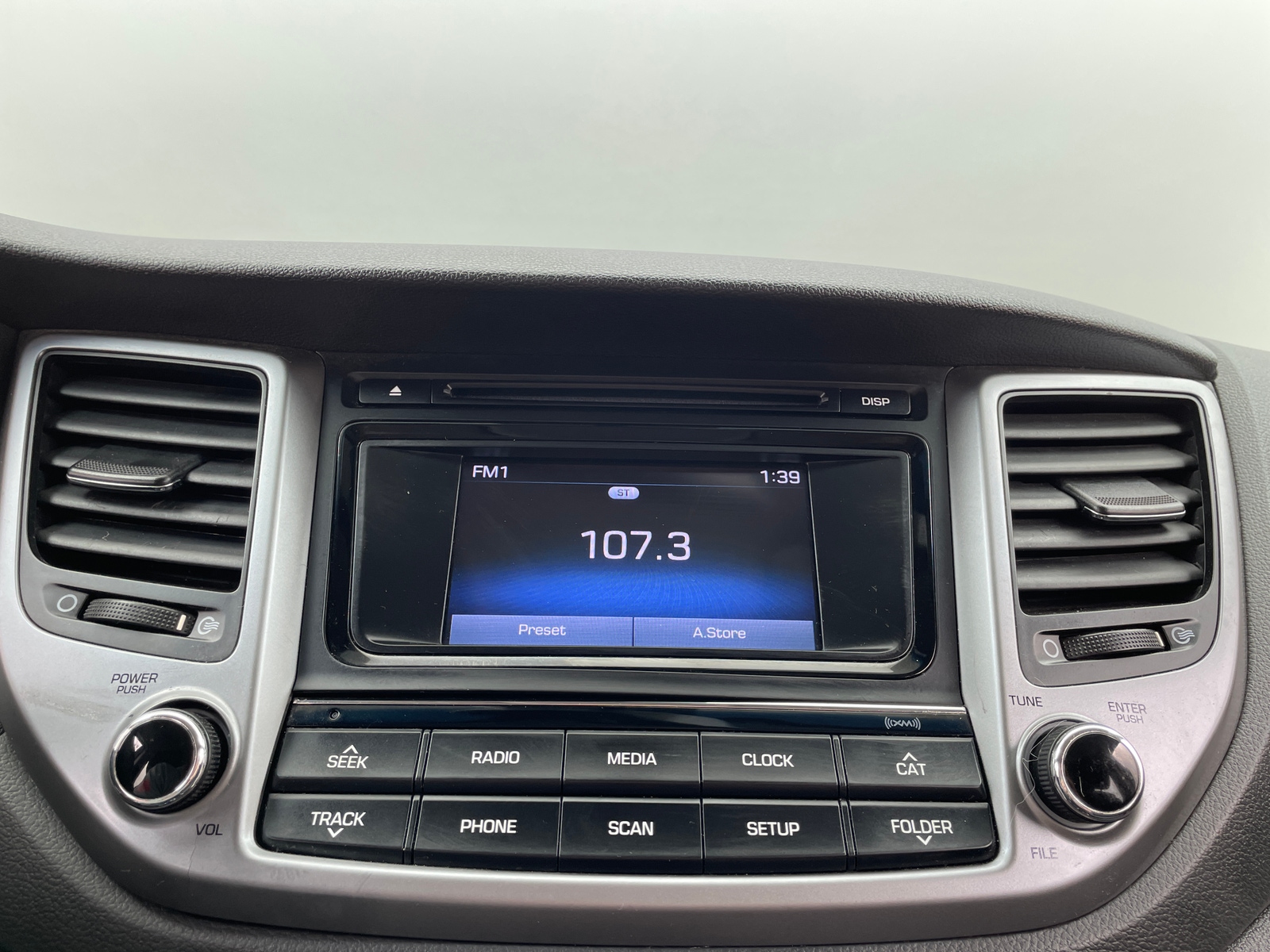 Thumbnail: 2017 Hyundai Tucson - 4