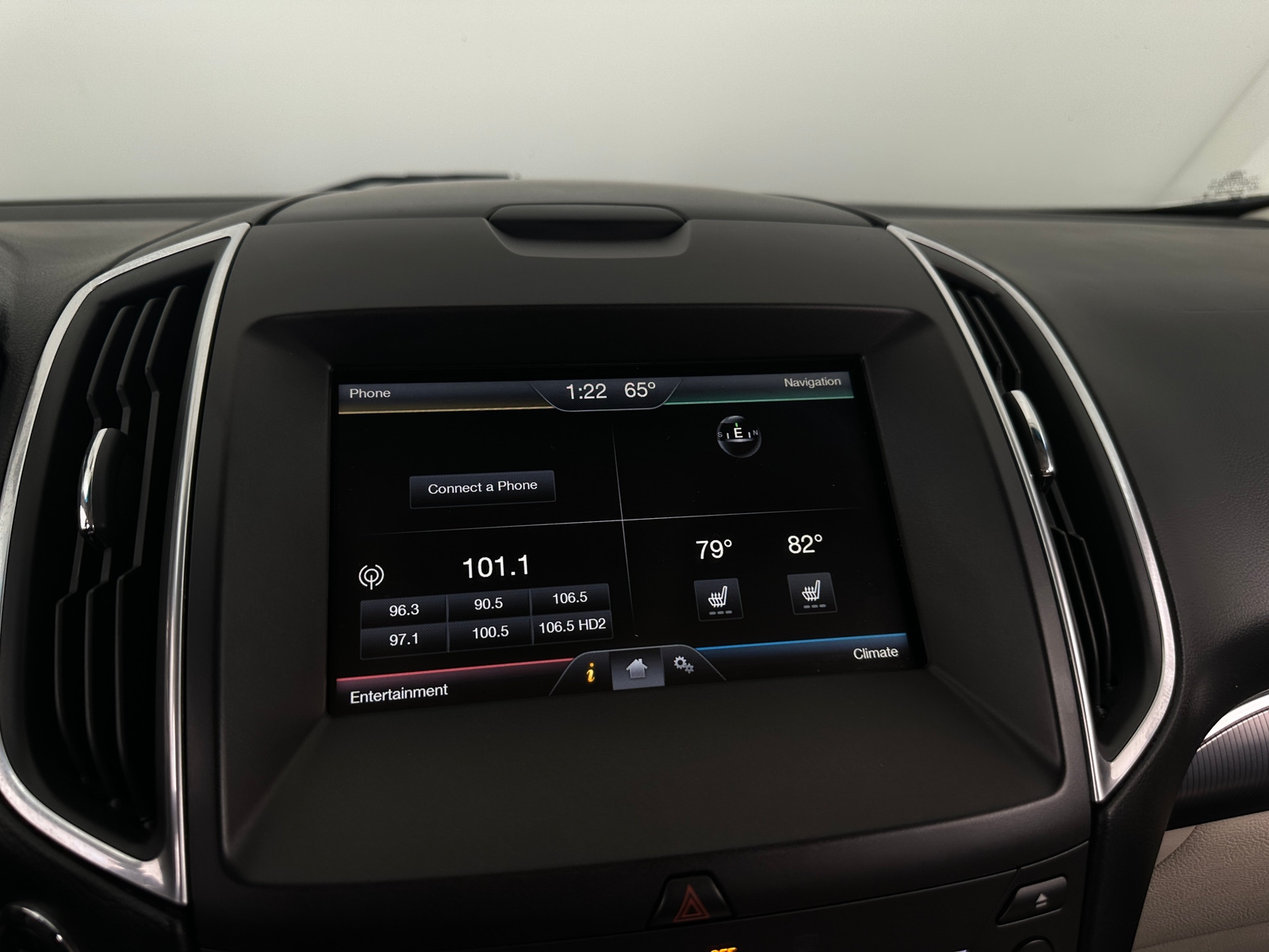 Thumbnail: 2015 Ford Edge - 3