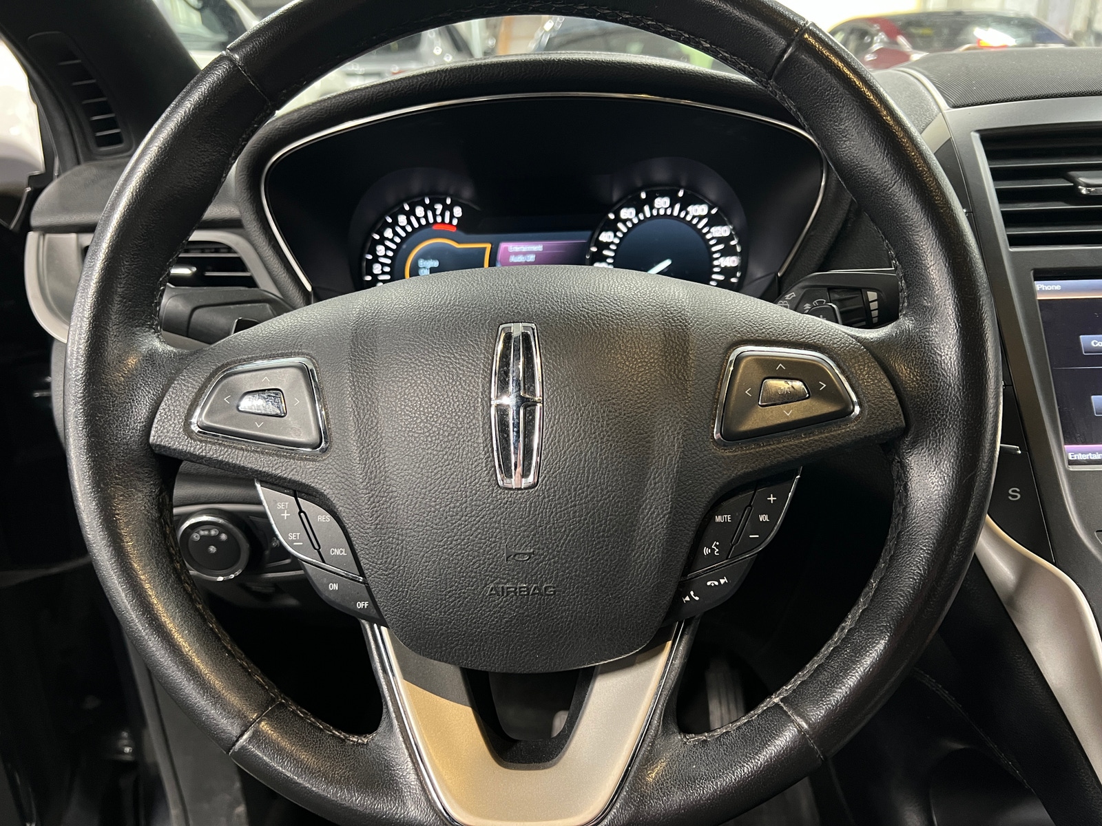 Thumbnail: 2015 Lincoln MKC - 4