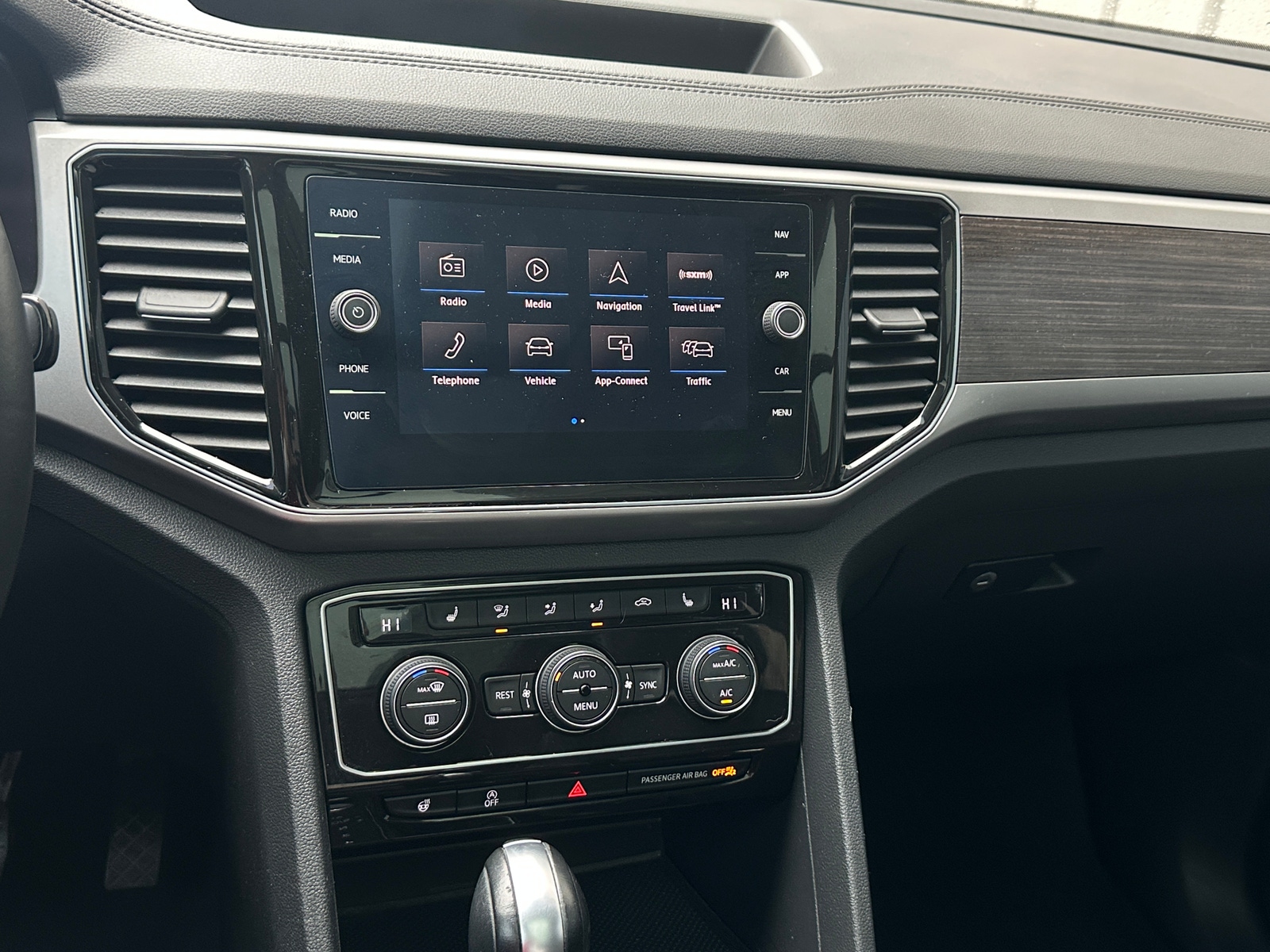 Thumbnail: 2019 Volkswagen Atlas - 3