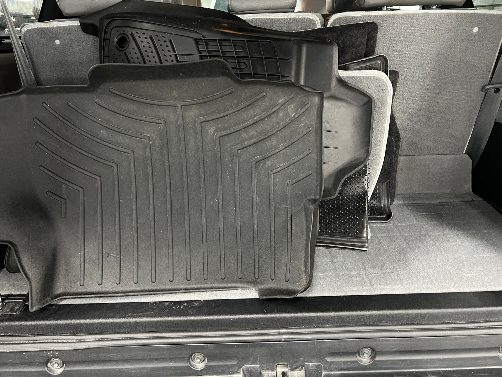 Thumbnail: 2020 Toyota Sequoia - 6