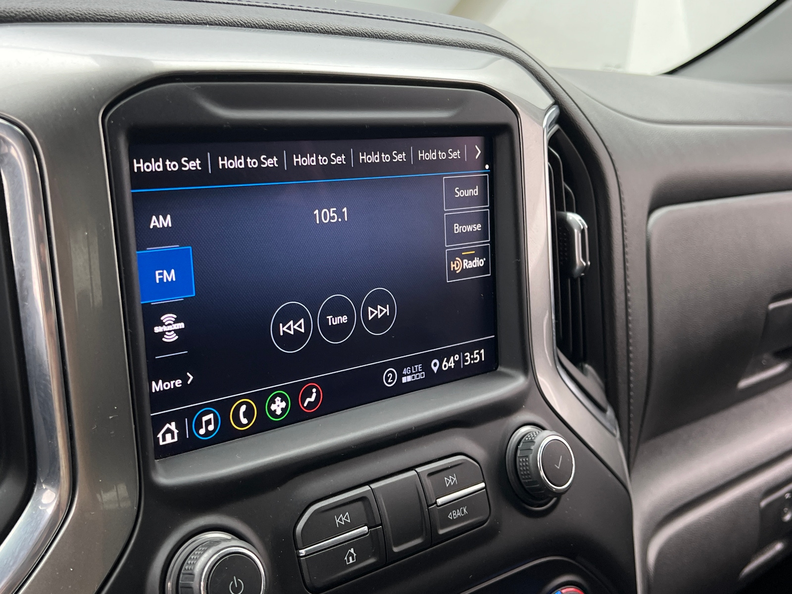 Thumbnail: 2020 Chevrolet Silverado 1500 - 4