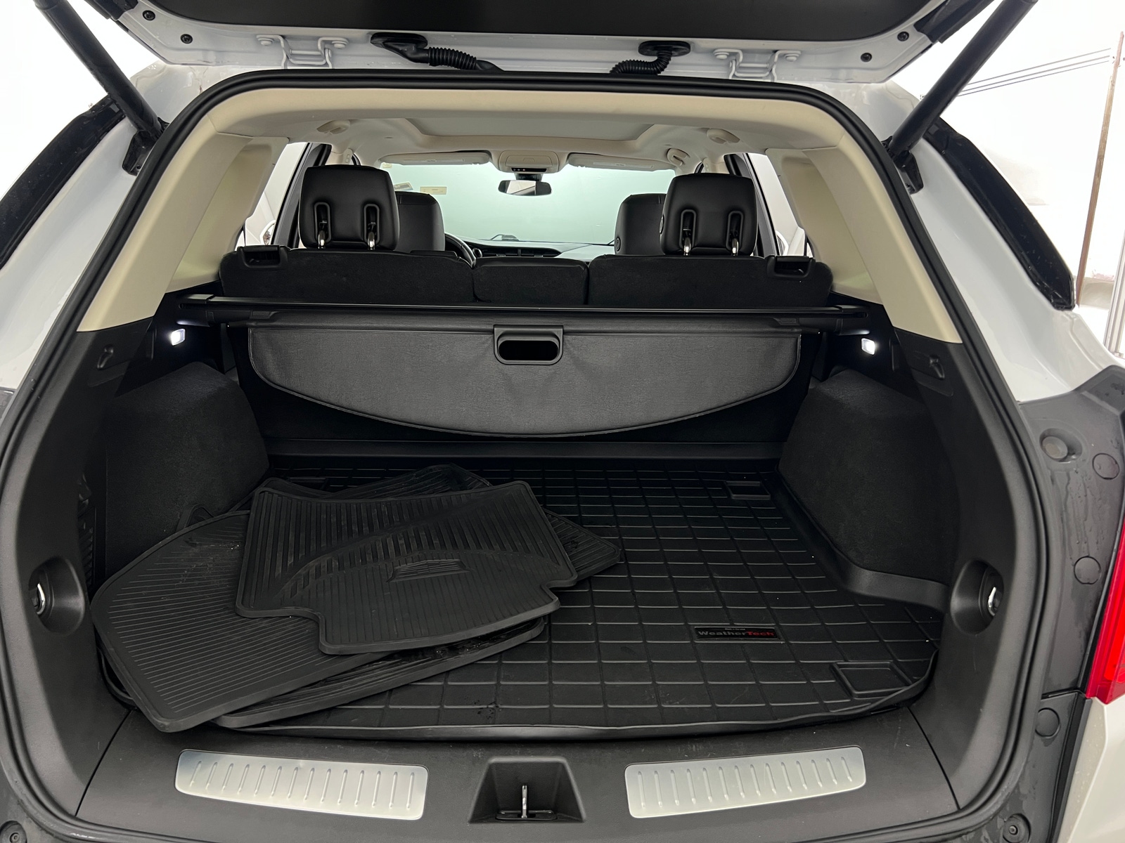 Thumbnail: 2017 Cadillac XT5 - 6