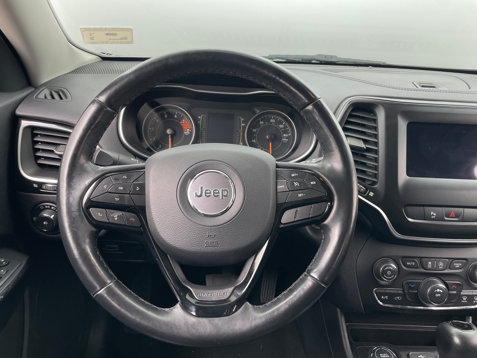 Thumbnail: 2020 Jeep Cherokee - 5