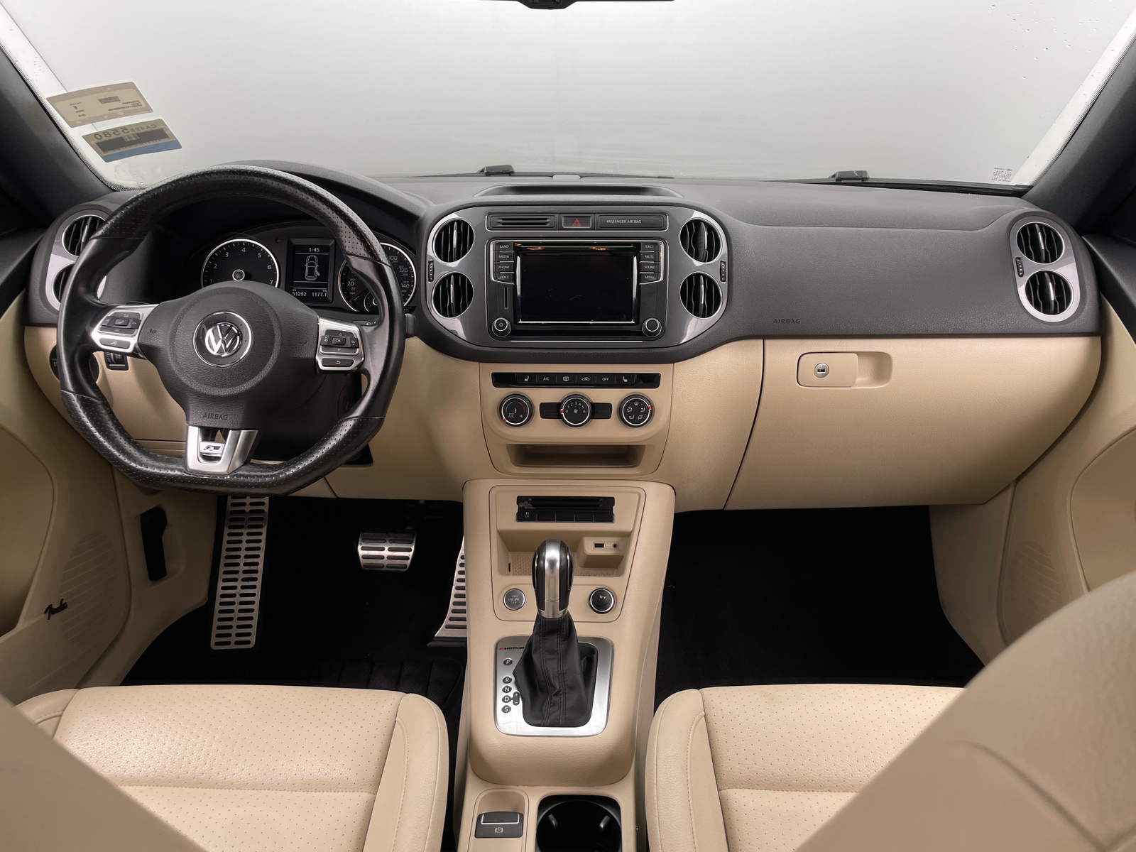 Thumbnail: 2016 Volkswagen Tiguan - 2