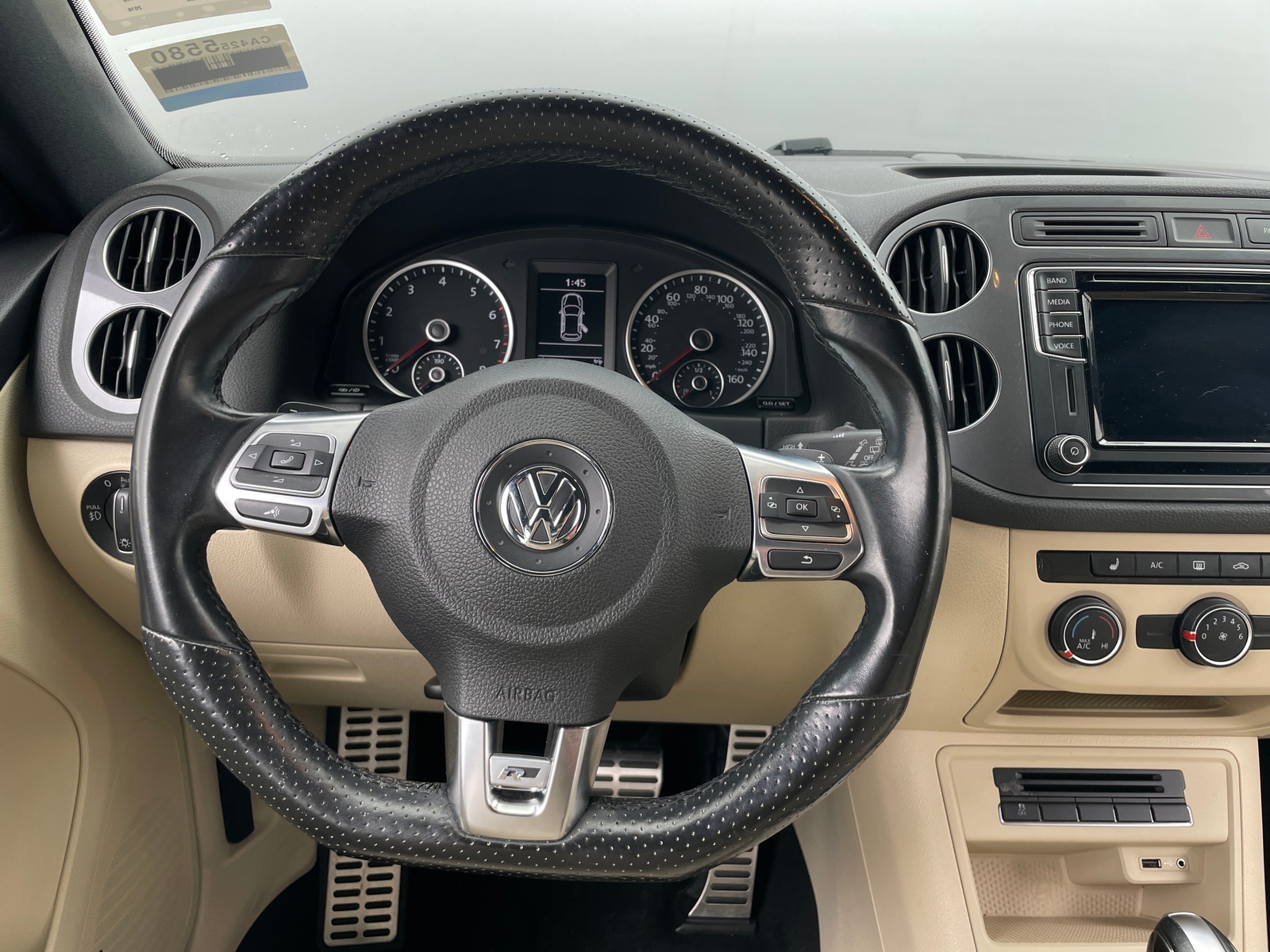Thumbnail: 2016 Volkswagen Tiguan - 4