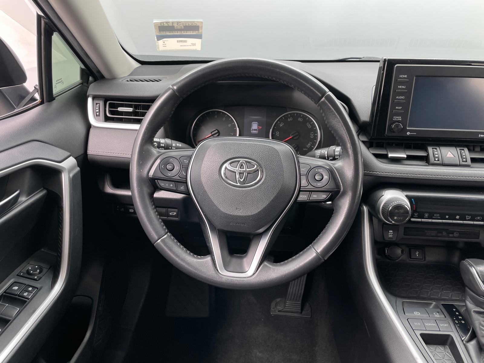 Thumbnail: 2020 Toyota RAV4 - 4