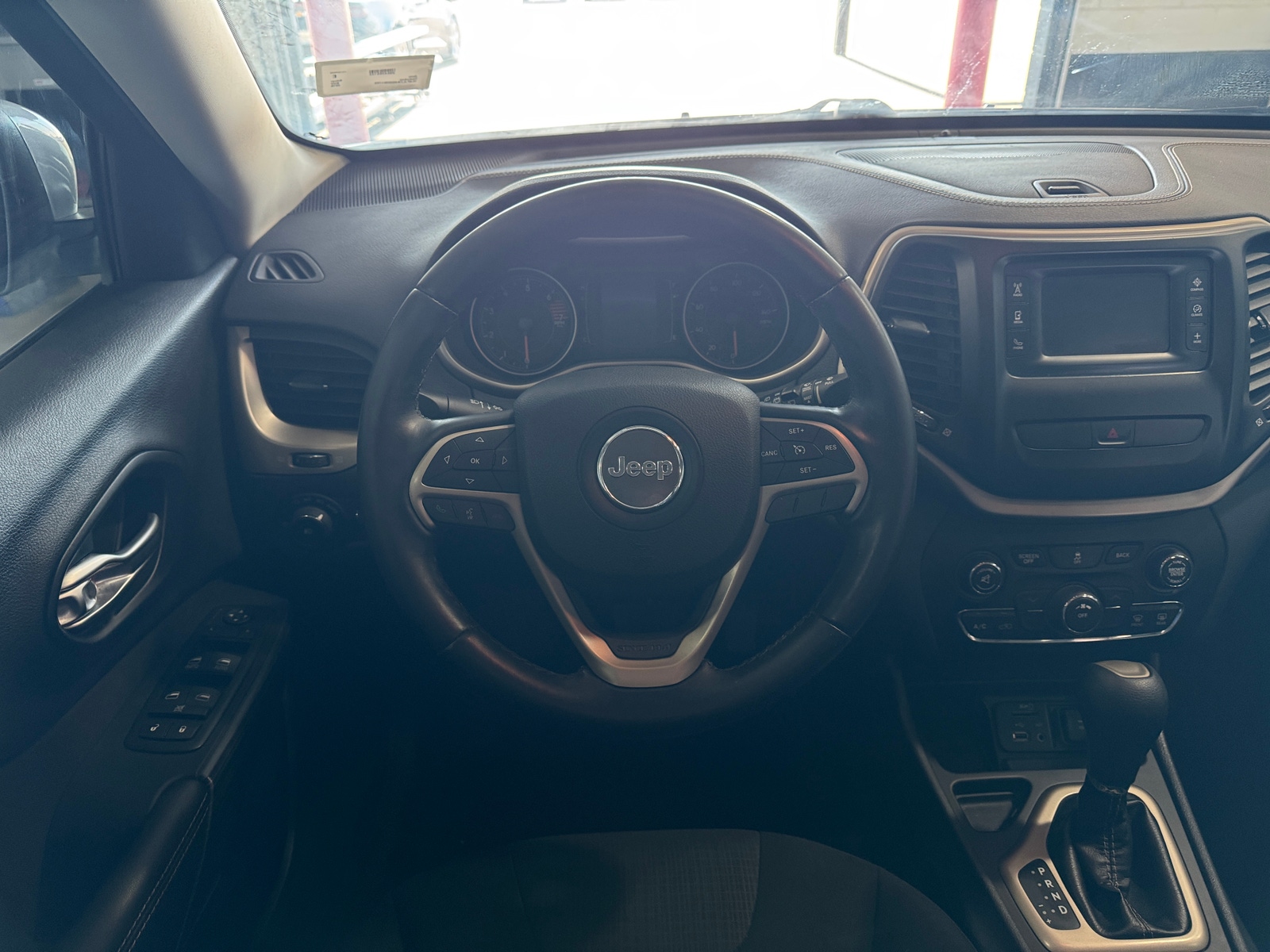 Thumbnail: 2016 Jeep Cherokee - 5