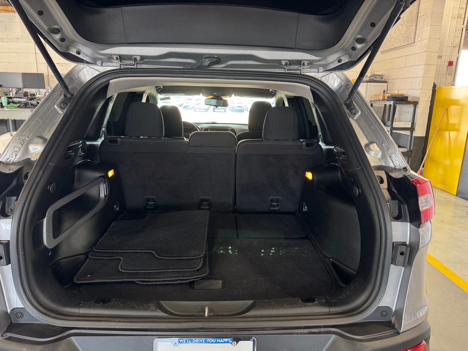 Thumbnail: 2016 Jeep Cherokee - 7