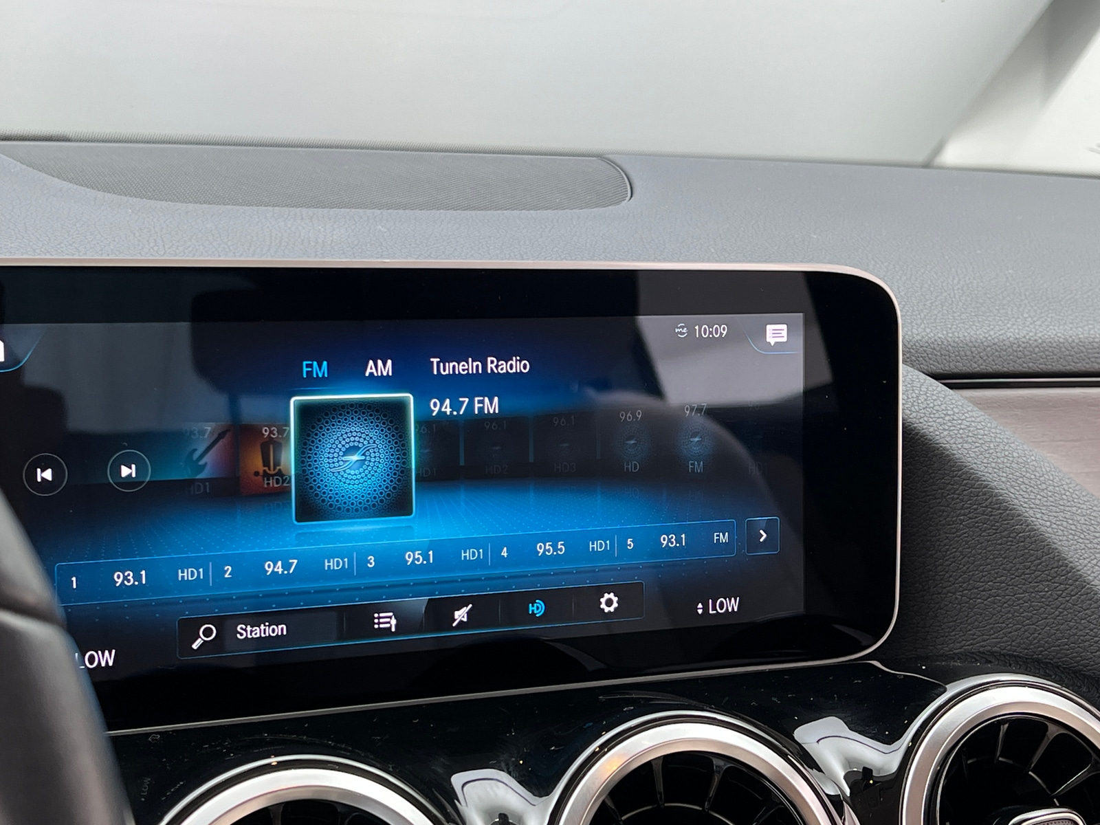 Thumbnail: 2021 Mercedes-Benz GLA - 3