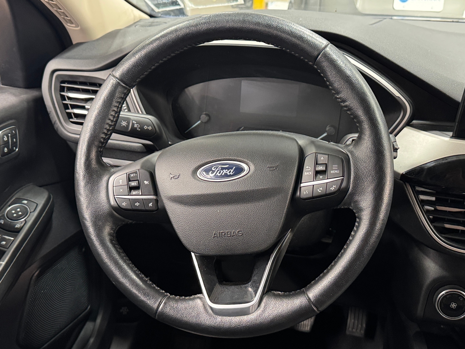 Thumbnail: 2020 Ford Escape - 4