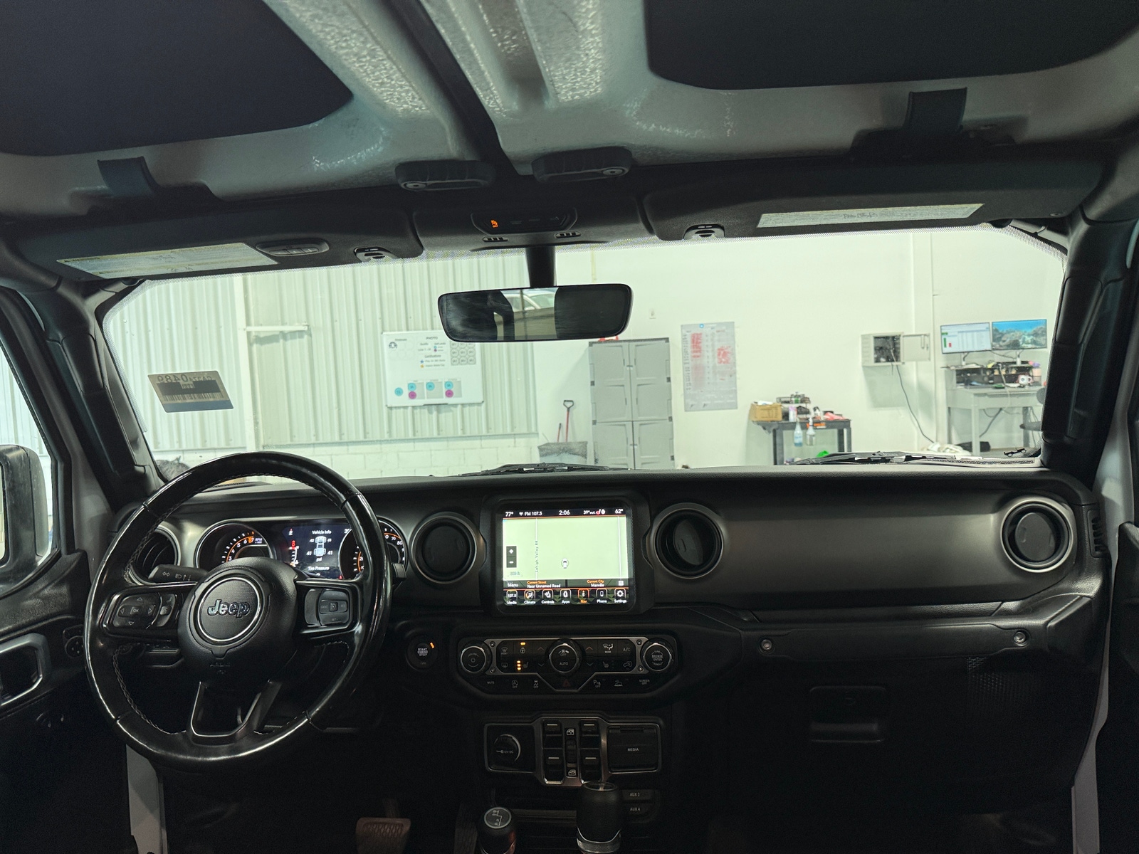 Thumbnail: 2021 Jeep Gladiator - 3