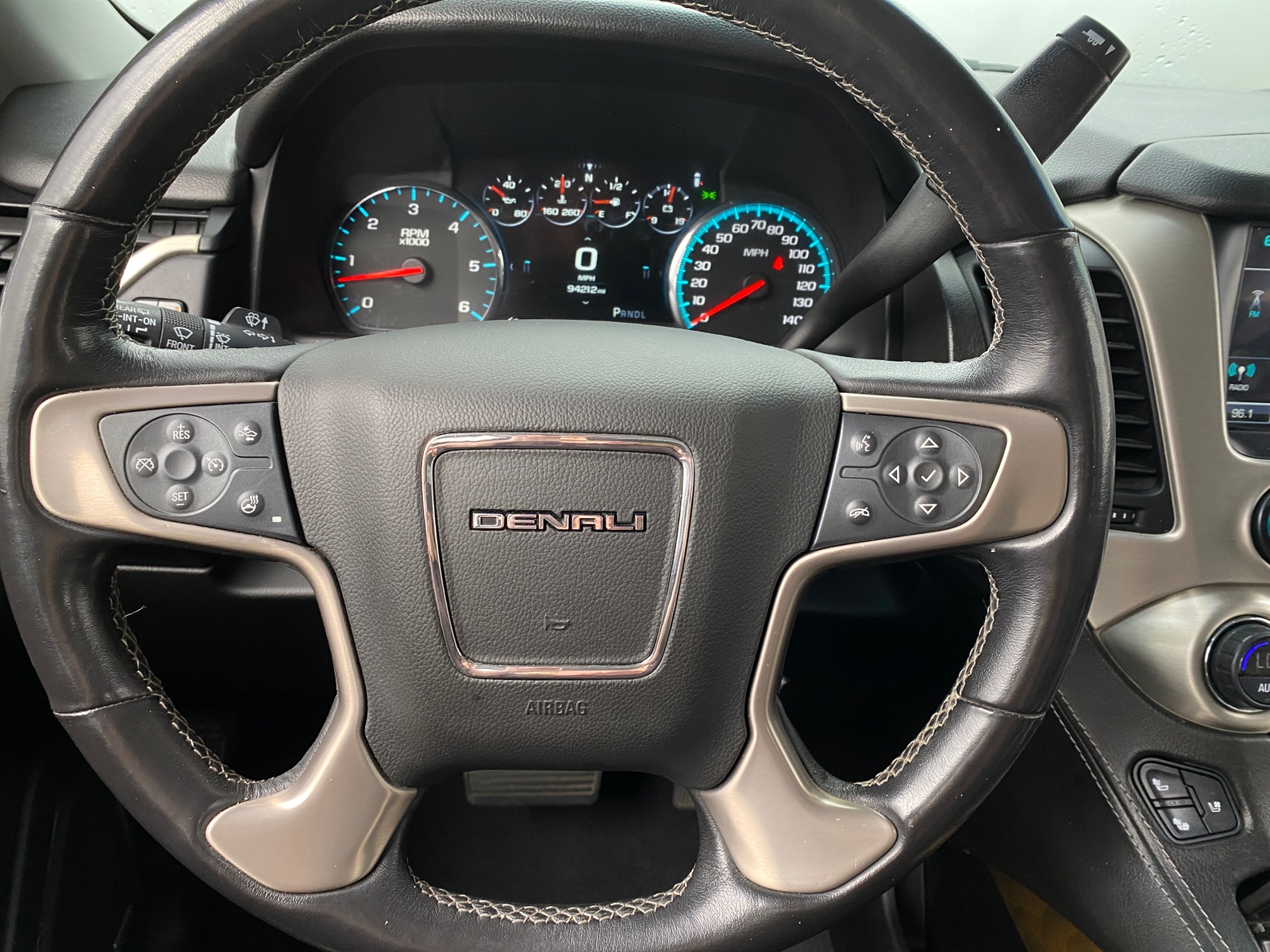 Thumbnail: 2020 GMC Yukon XL - 4