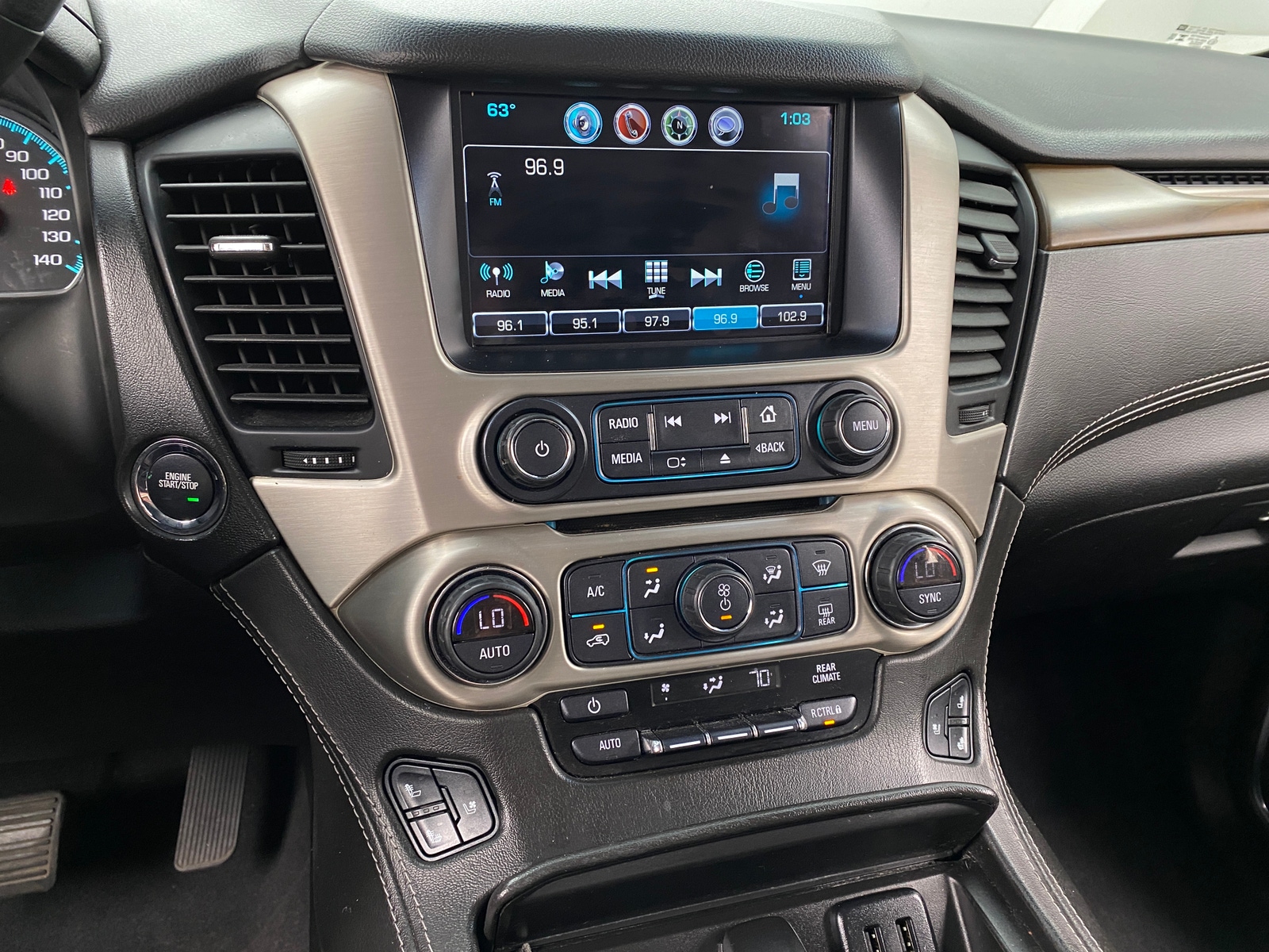 Thumbnail: 2020 GMC Yukon XL - 3