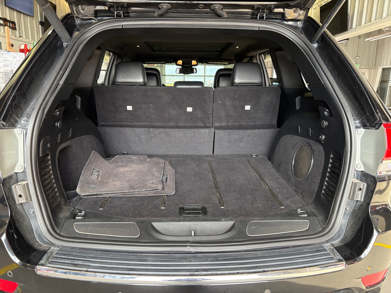 Thumbnail: 2016 Jeep Grand Cherokee - 6