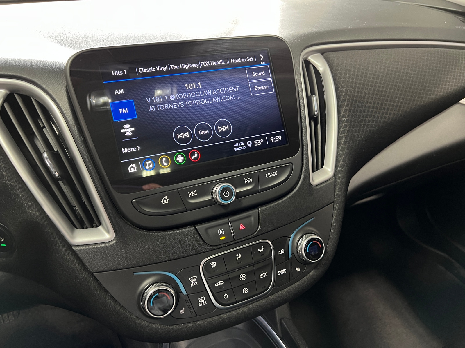 Thumbnail: 2024 Chevrolet Malibu - 4