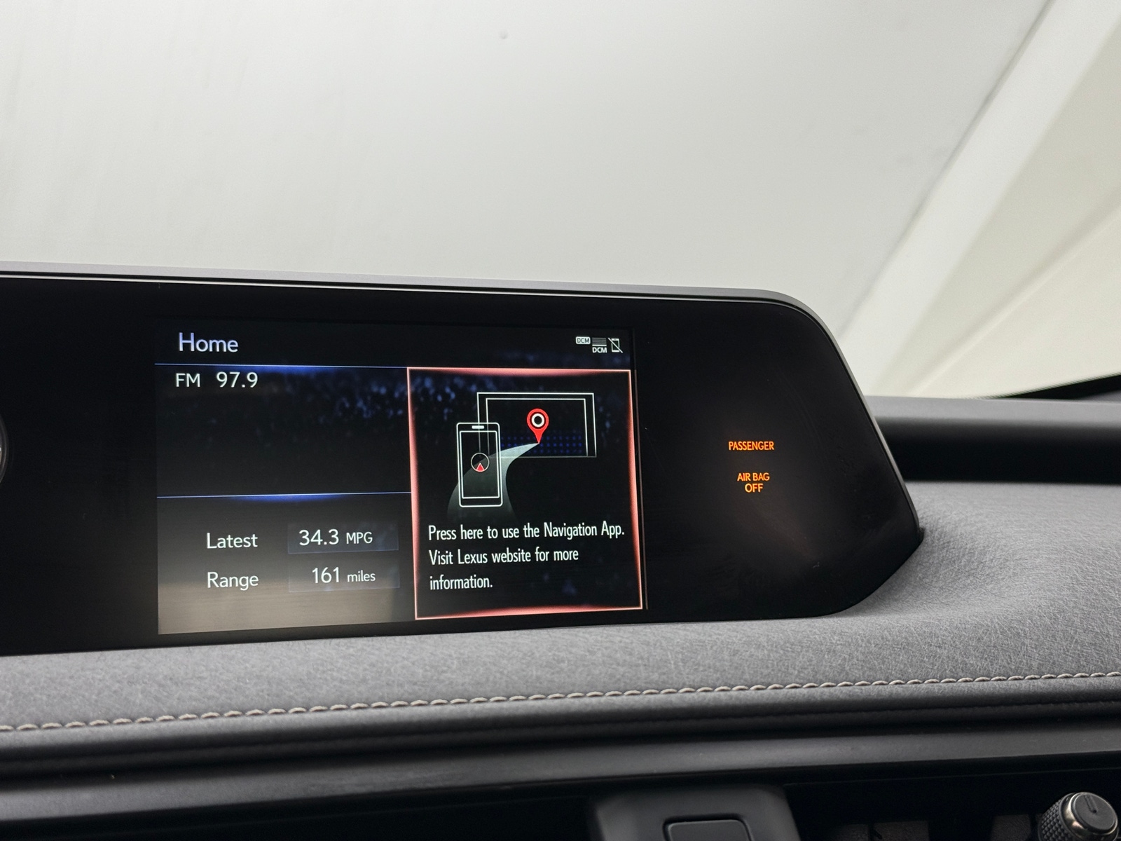 Thumbnail: 2021 Lexus UX - 4