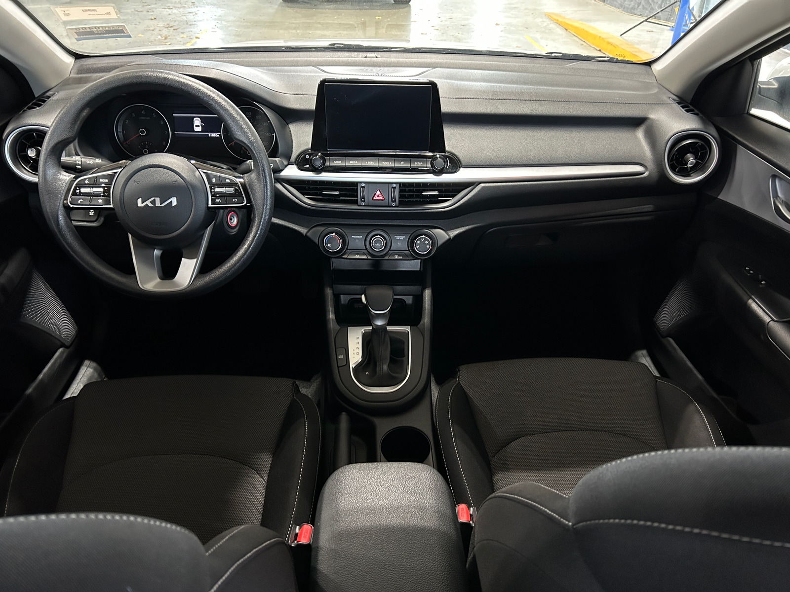 Thumbnail: 2024 Kia Forte - 3