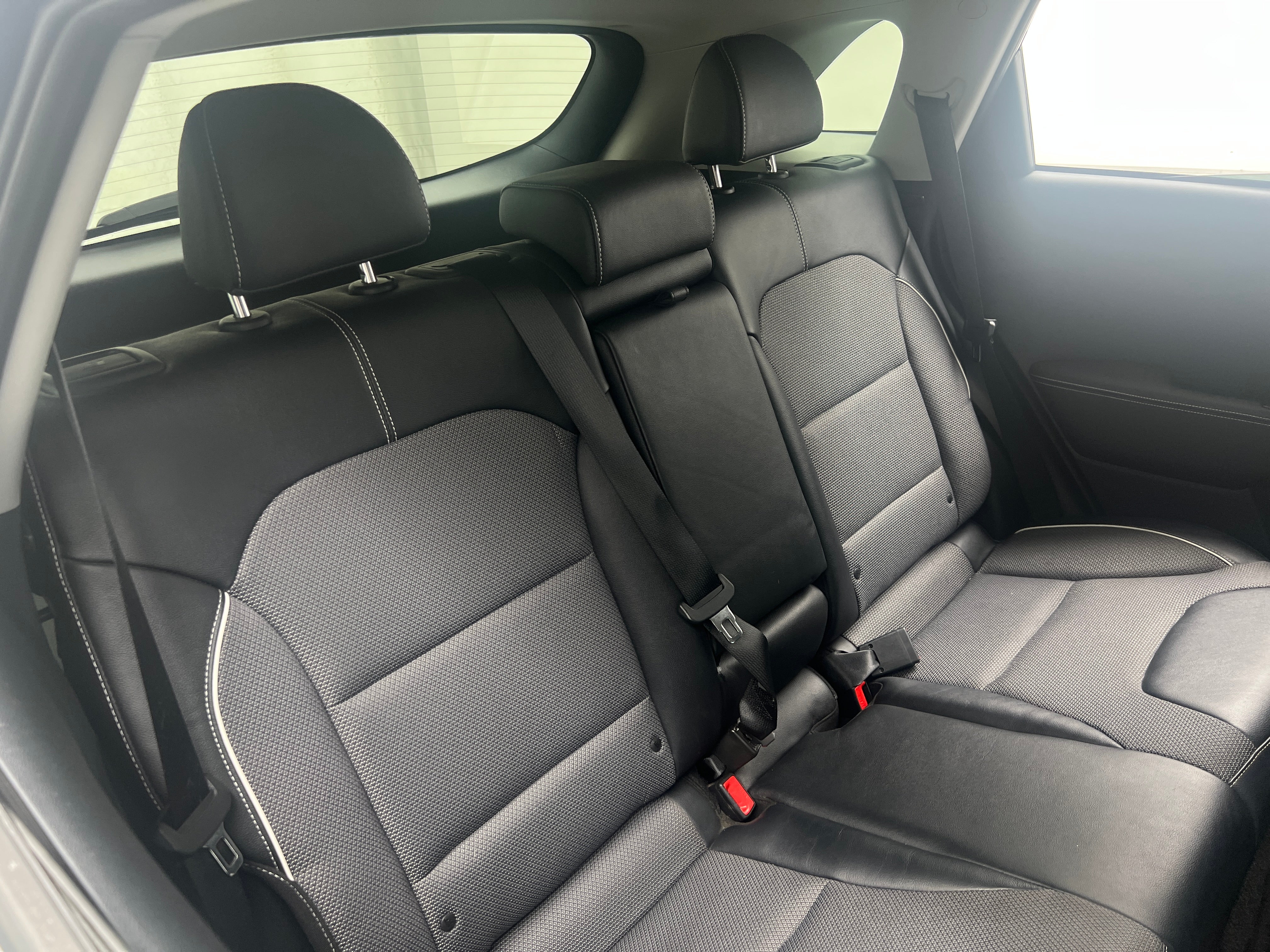 Used 2020 Kia Niro EX with VIN KNDCC3LG3L5072896 for sale in Oak Creek, WI