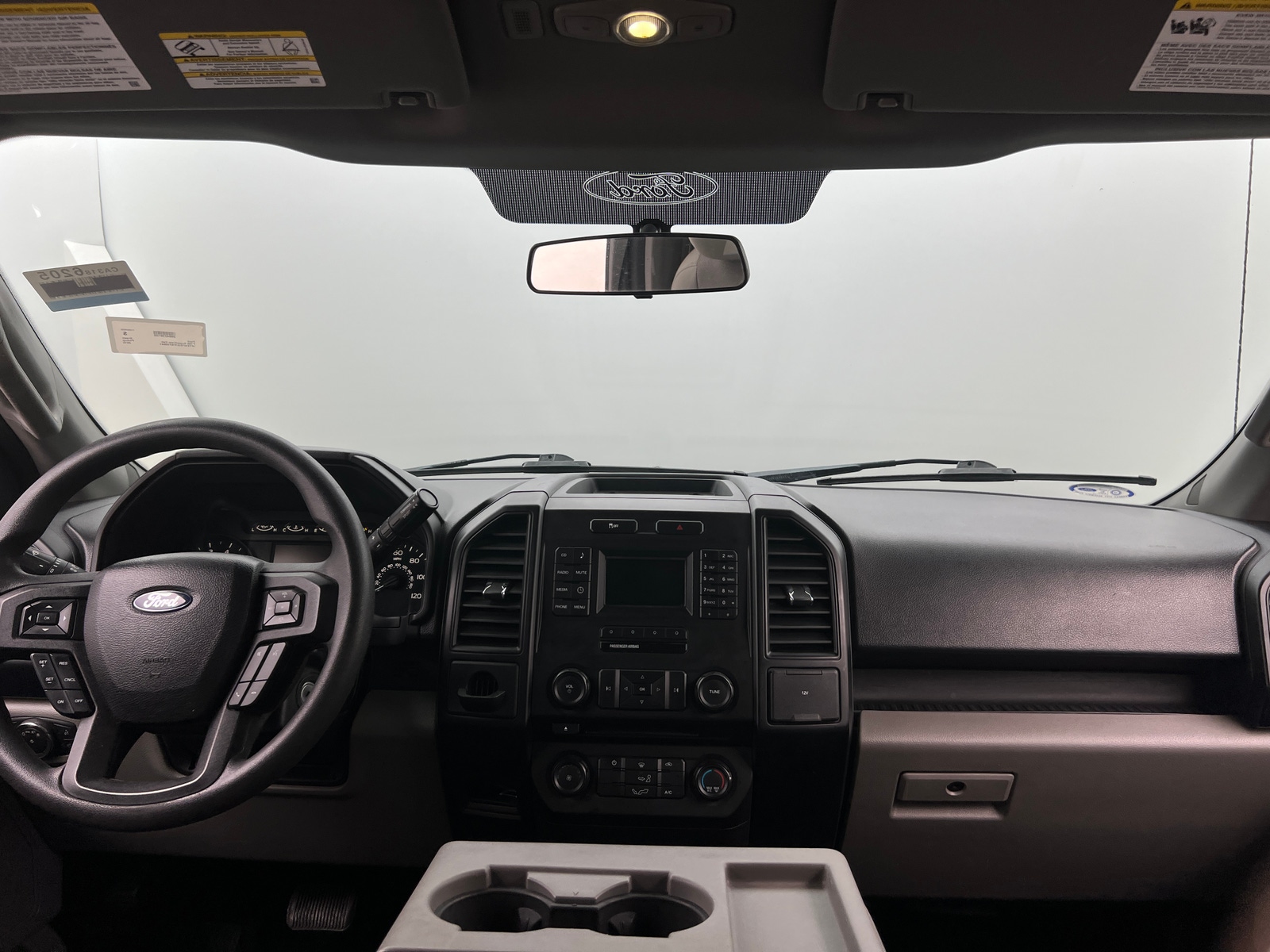 Thumbnail: 2015 Ford Econoline - 3