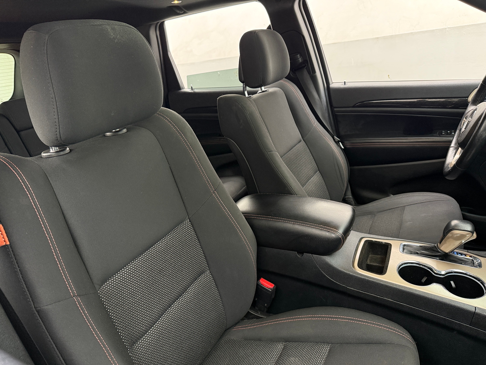 Thumbnail: 2016 Jeep Grand Cherokee - 2