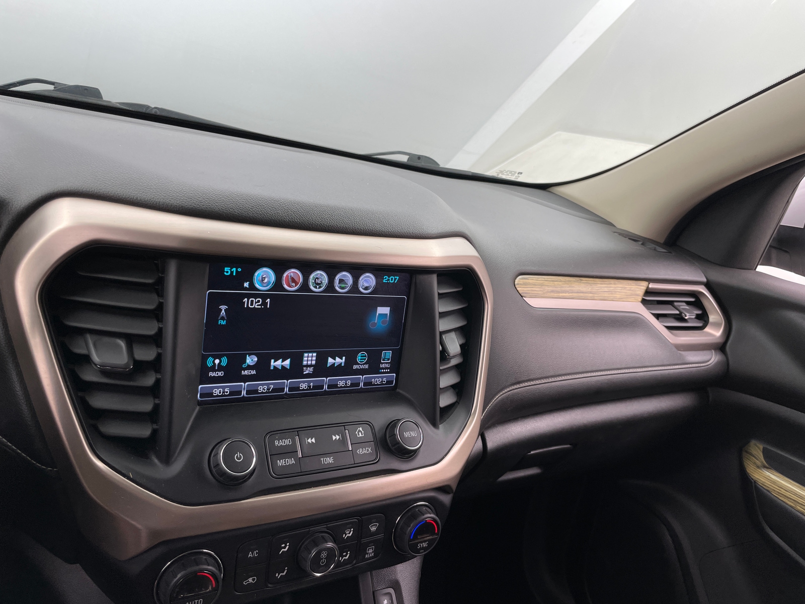 Thumbnail: 2019 GMC Acadia - 3