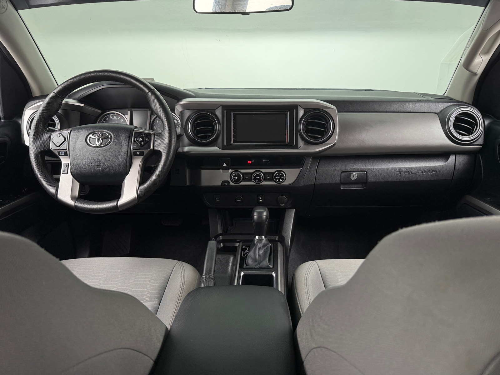 Thumbnail: 2016 Toyota Tacoma - 3